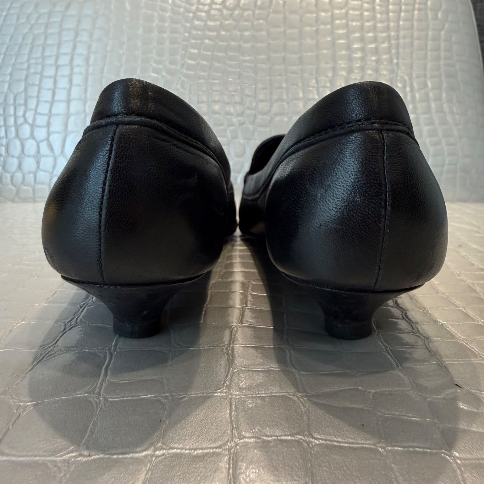 BOTTEGA VENETA イントレチャート パンプス ローファー ブラック