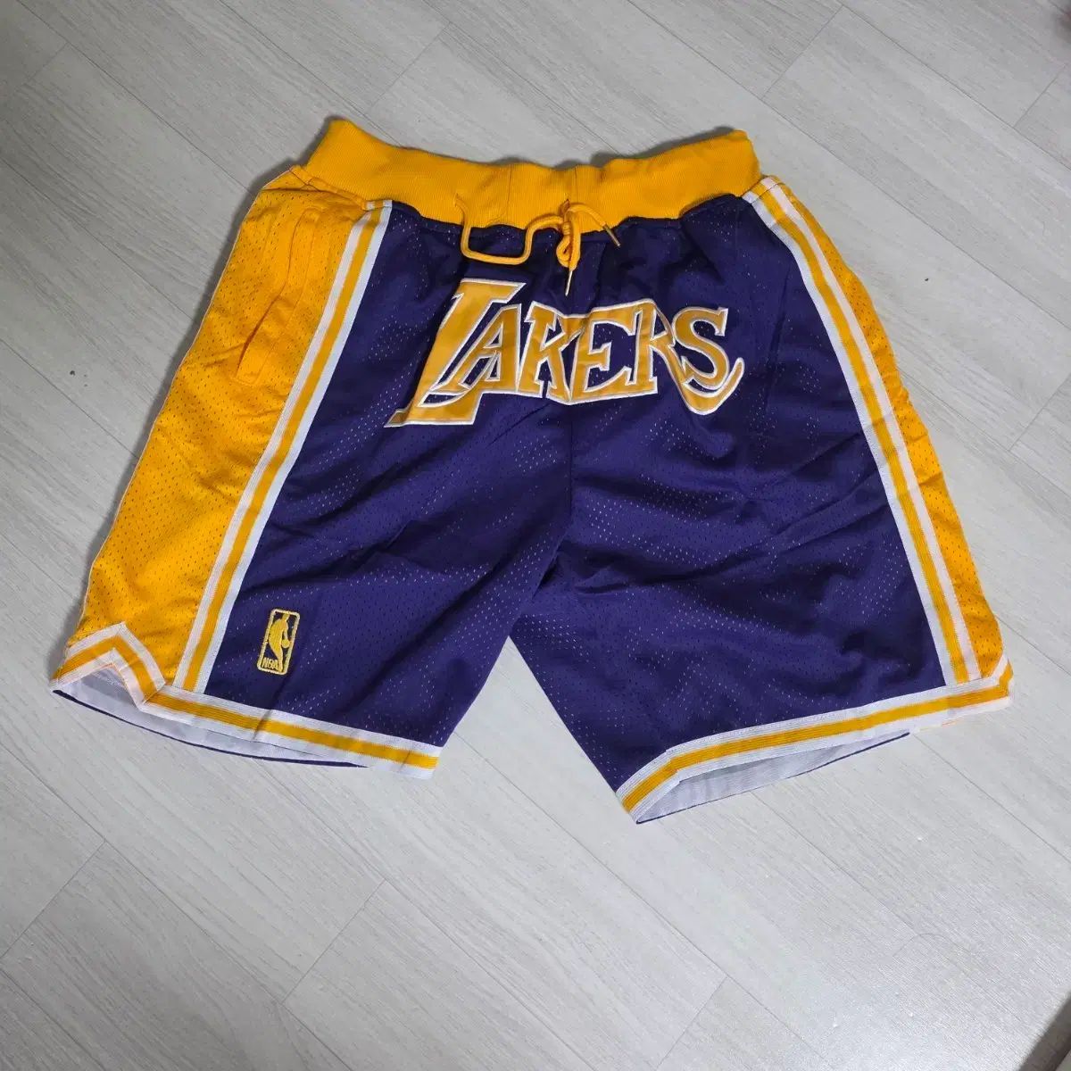 LA Lakers BIGロゴ バスケット Swingman パンツ