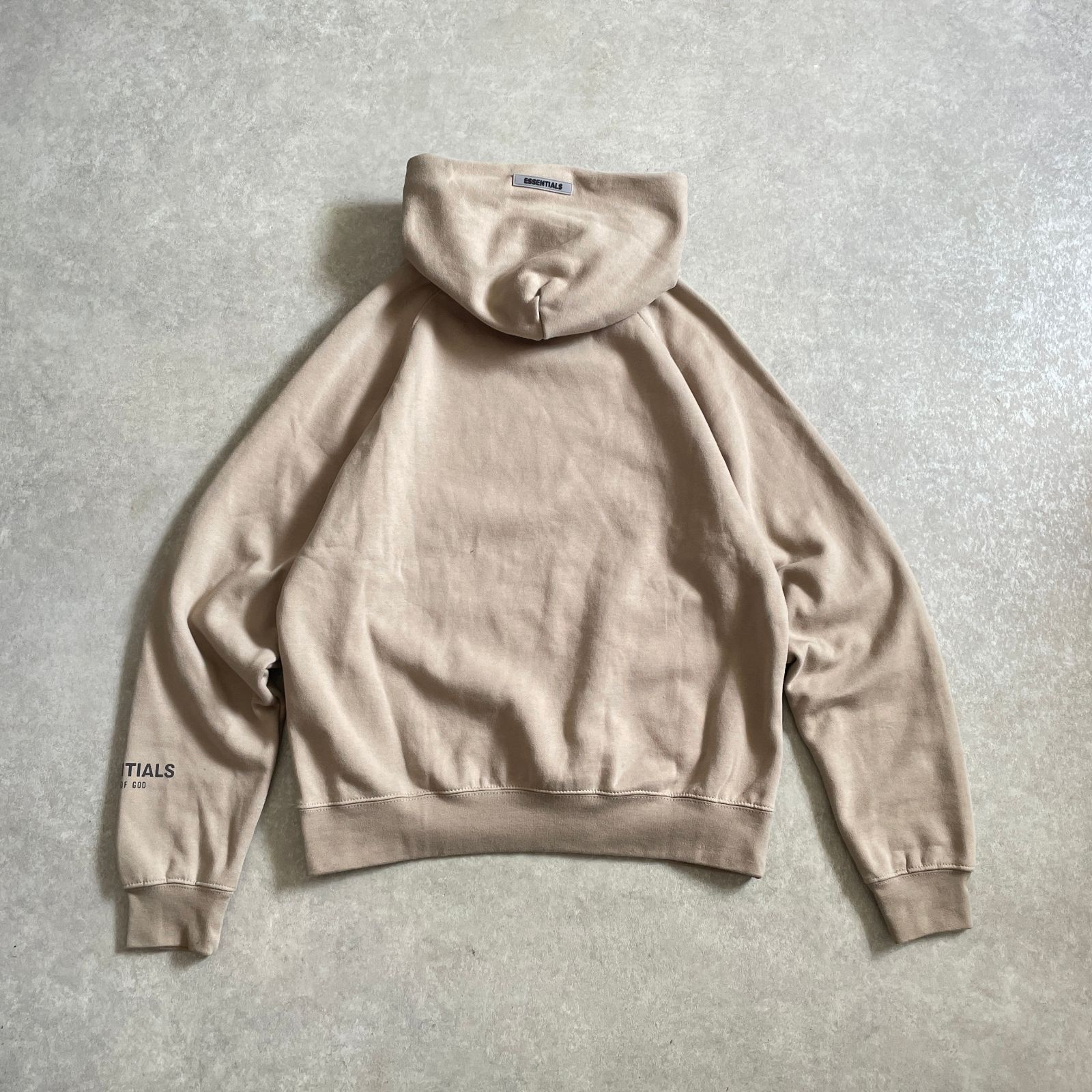FEAR OF GOD ESSENTIALS ラバーロゴ パーカー フーディー フィアオブ 