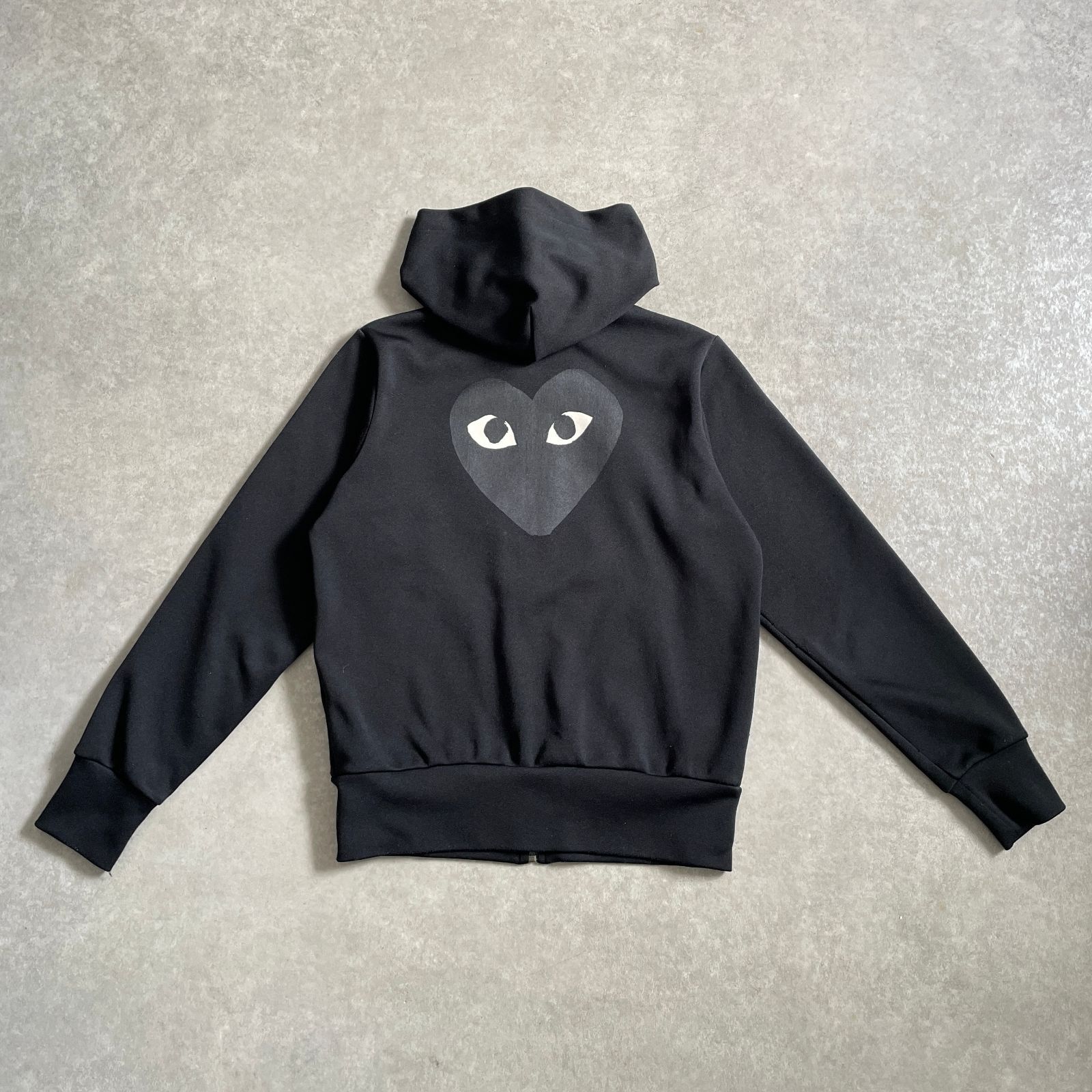 PLAY COMME des GARCONS ブラックハート ジップパーカー プレイ