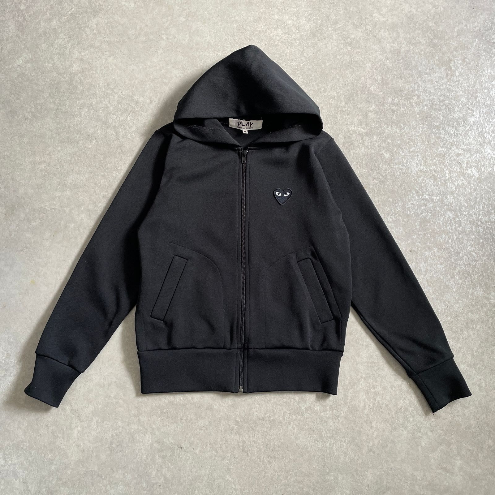 PLAY COMME des GARCONS ブラックハート ジップパーカー プレイ