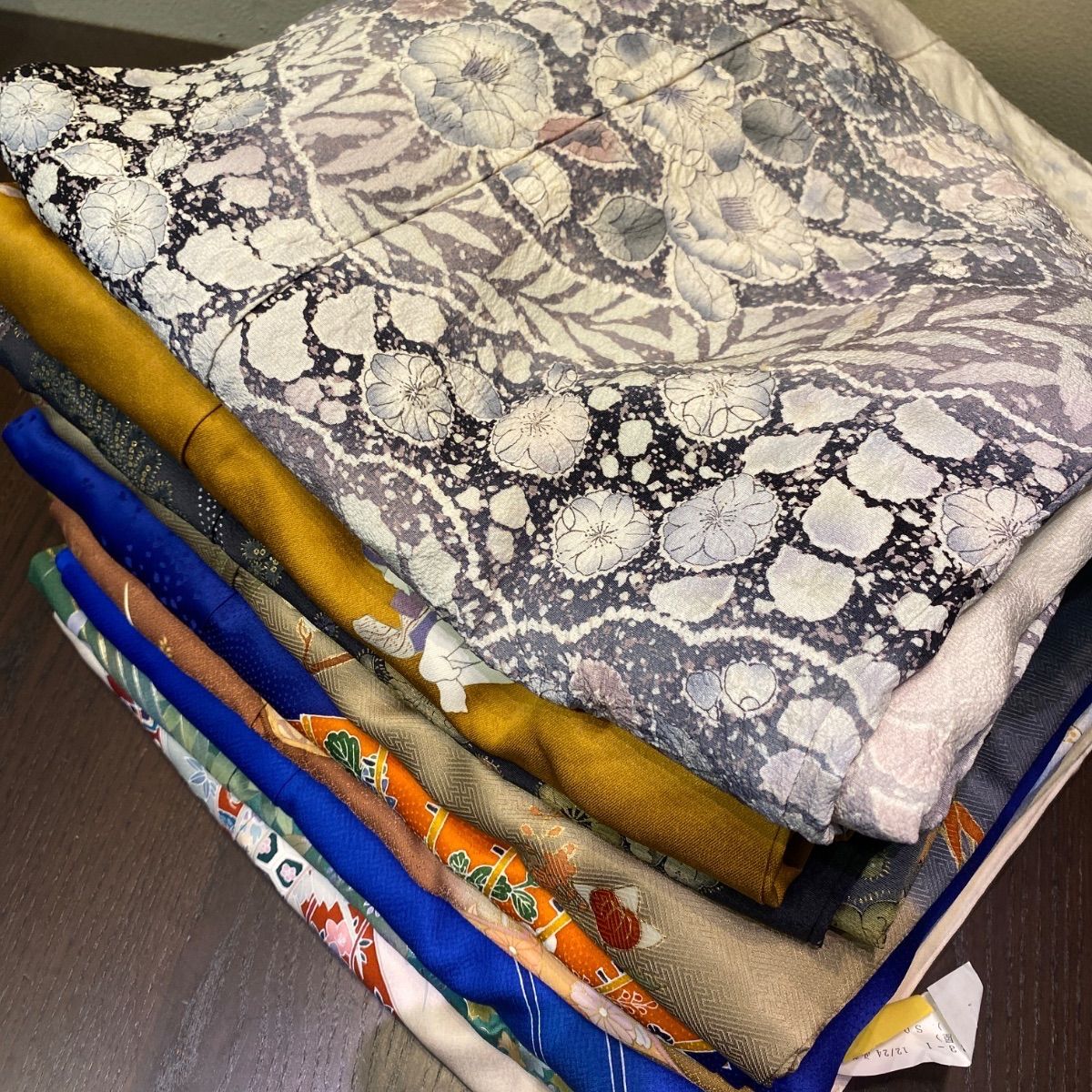 まとめ売り】正絹訪問着9枚 リメイク素材 ハンドメイド向け - メルカリ