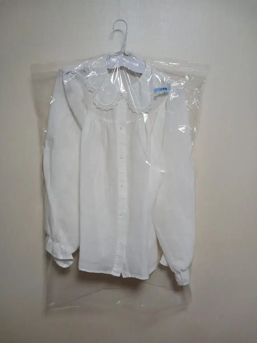 レイカラ 白ブラウス 12 新品