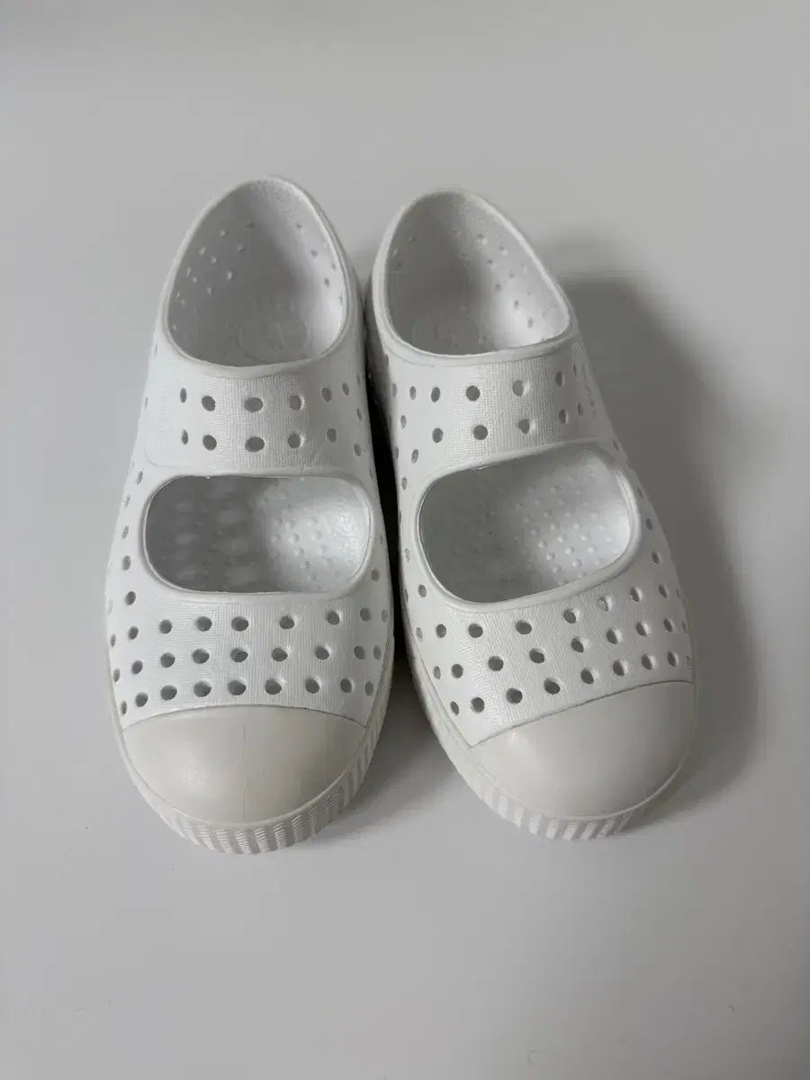 未使用 ネイティブ ジェファーソン ジュニパー キッズ シューズ 白 C11