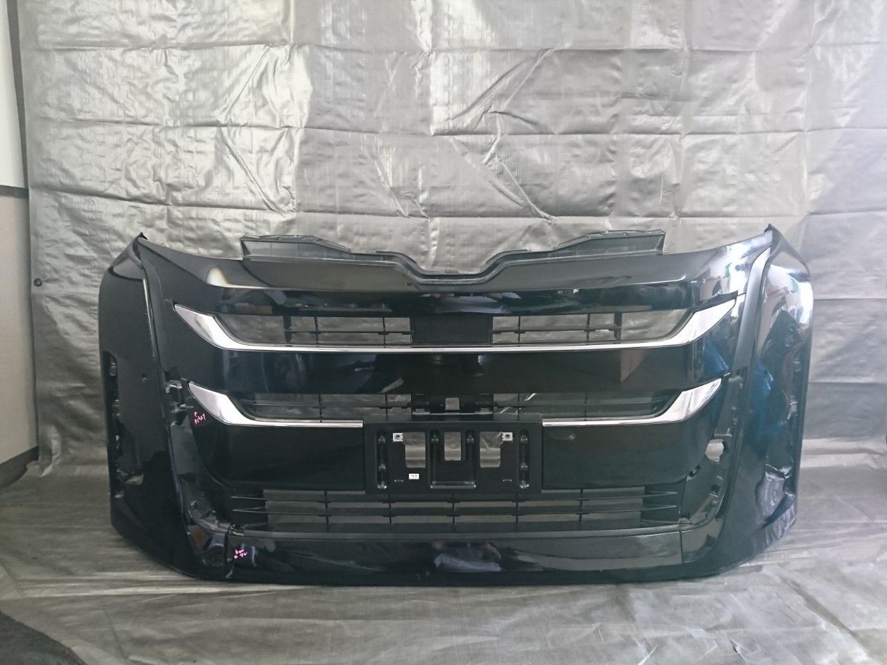 ZWR90 ノア フロントバンパー ブラック(50113)