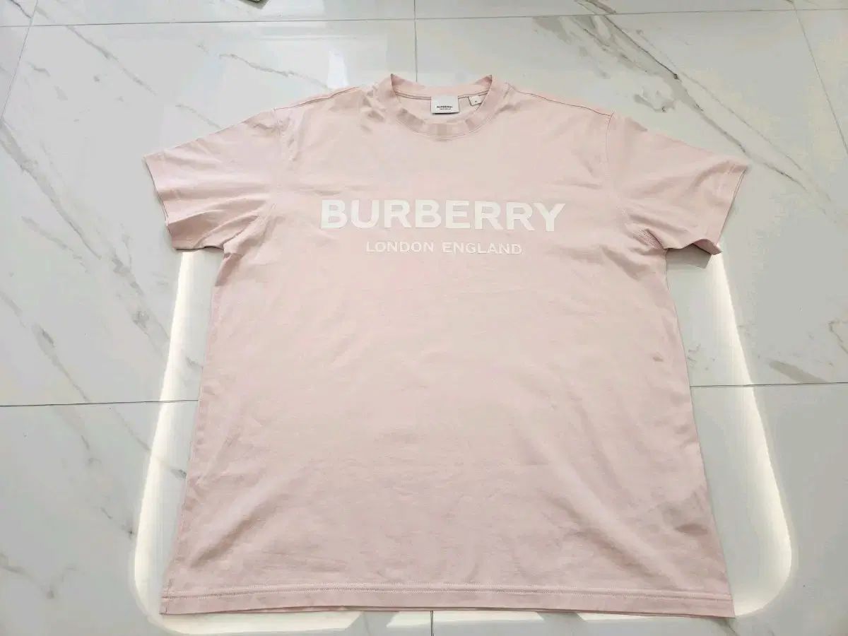 バーバリー ピンク ロゴ Tシャツ M