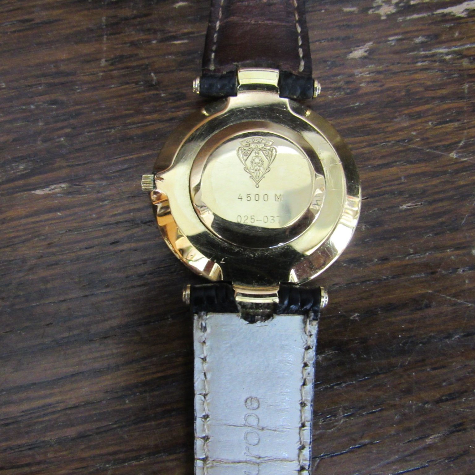 GUCCI グッチ クオーツ 腕時計 ブラック文字盤 4500M 2針 エキスパート 