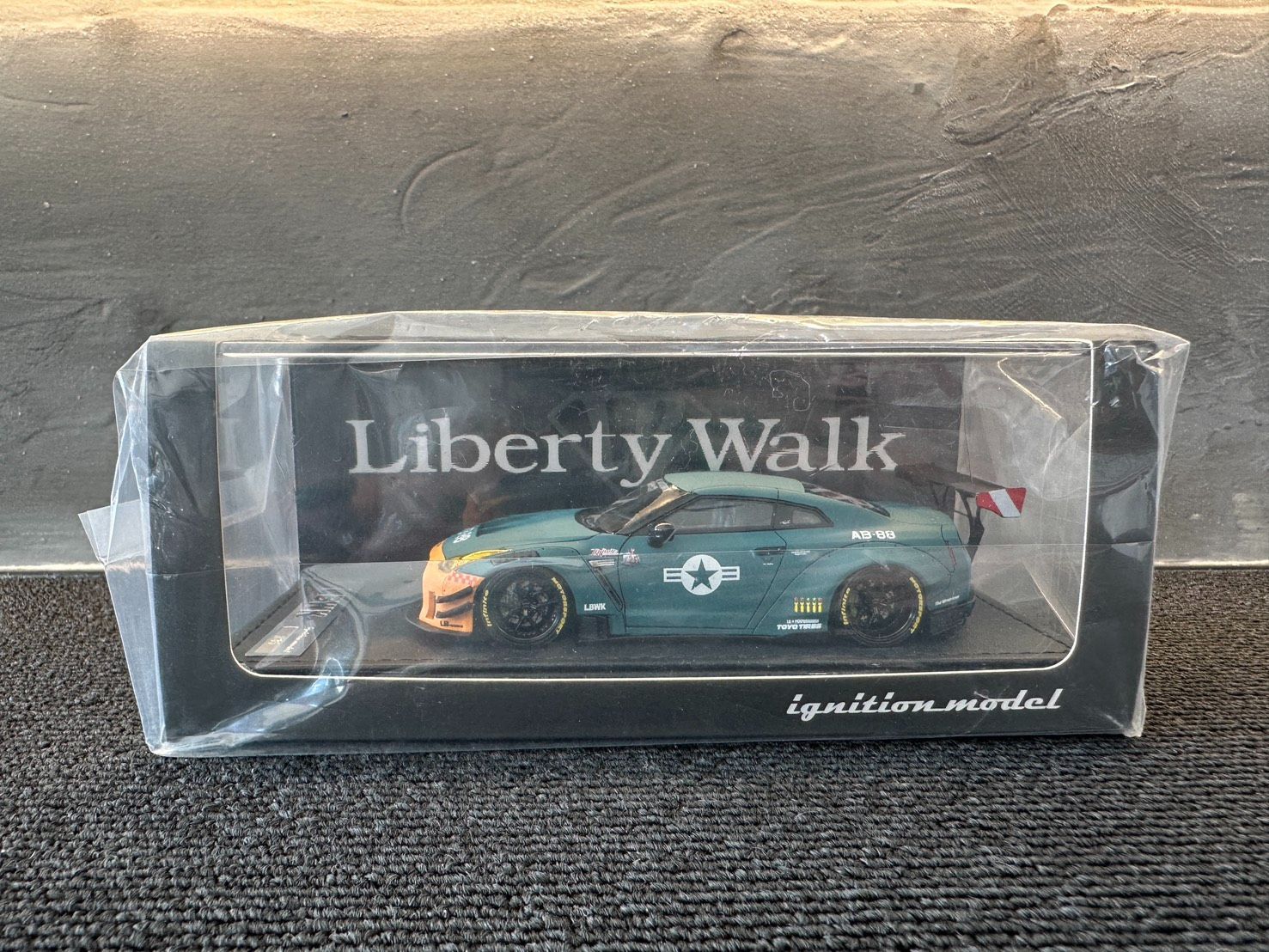 LIBERTY WALK】ignition model 1/43 LB-WORKS NISSAN GT-R R35 Type2