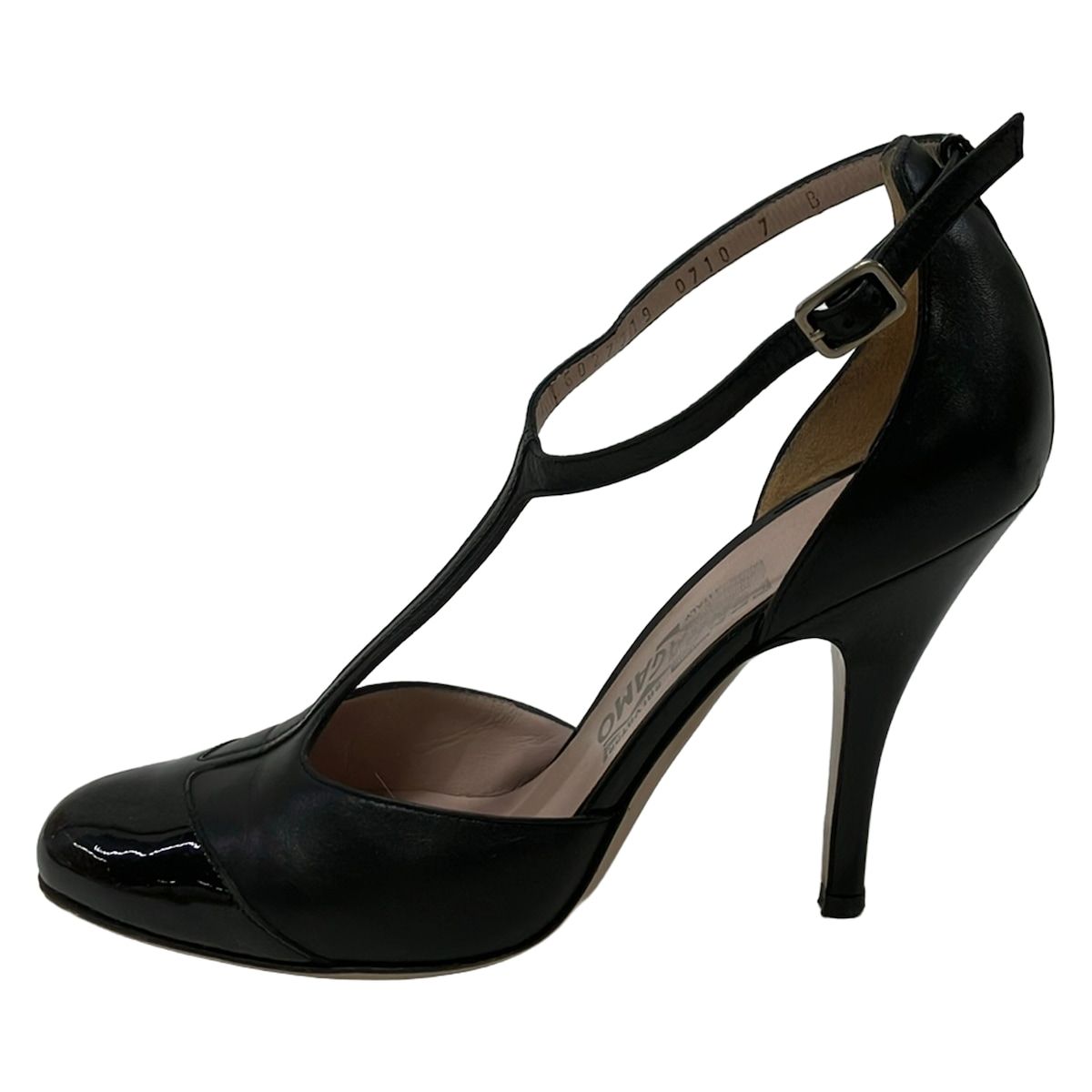 FERRAGAMO/SalvatoreFerragamo(サルバトーレフェラガモ) パンプス 7 B レディース - 黒 レザー