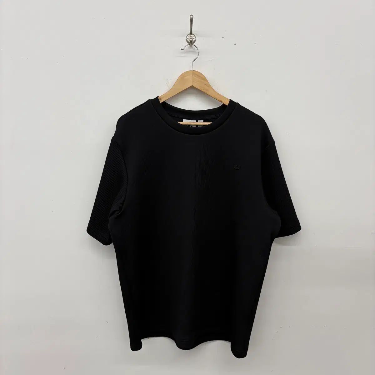 アディダス ブラック 半袖 ゴージ Tシャツ メンズ XL