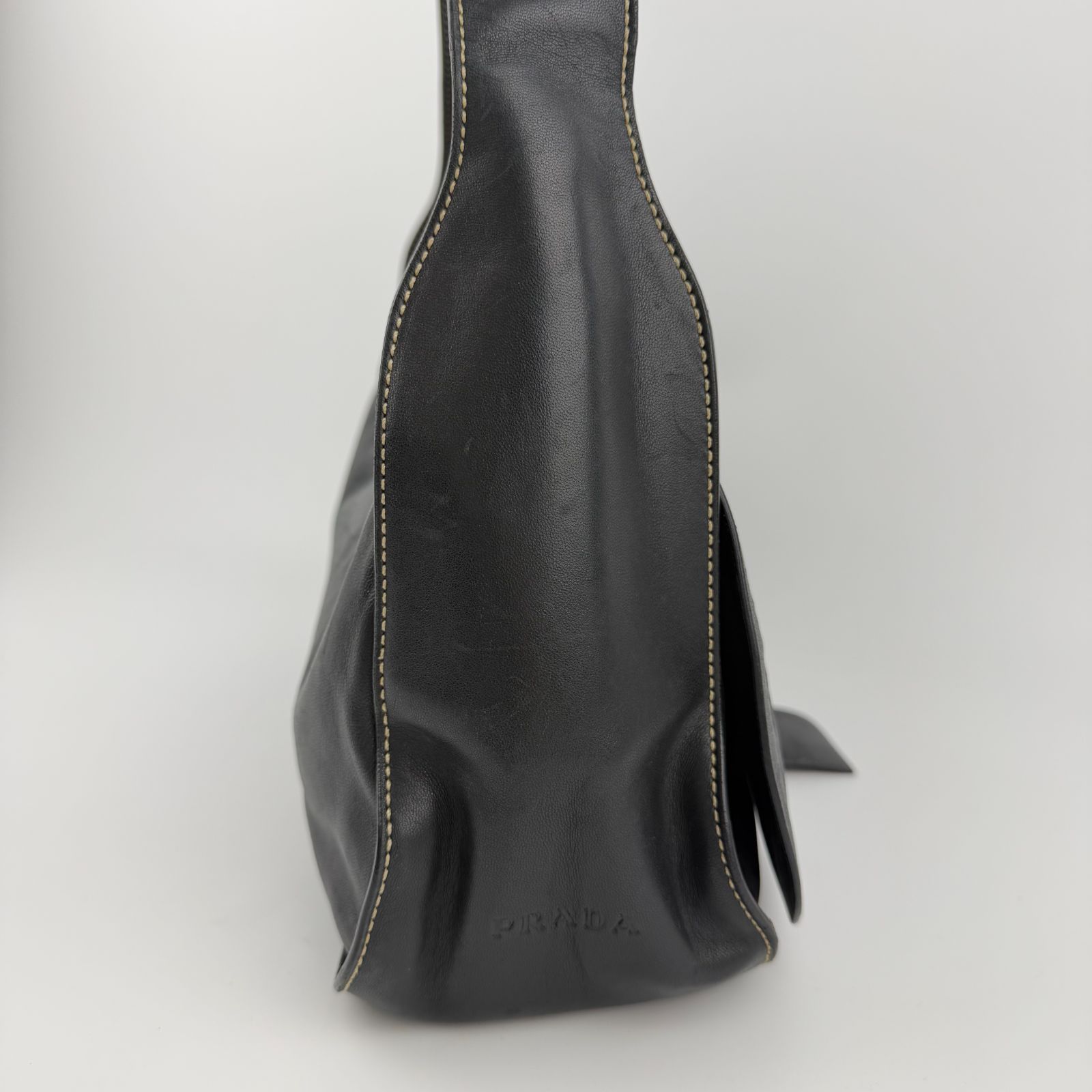中古】PRADA プラダ ショルダーバッグ ホーボーバッグ ブラック レザー 