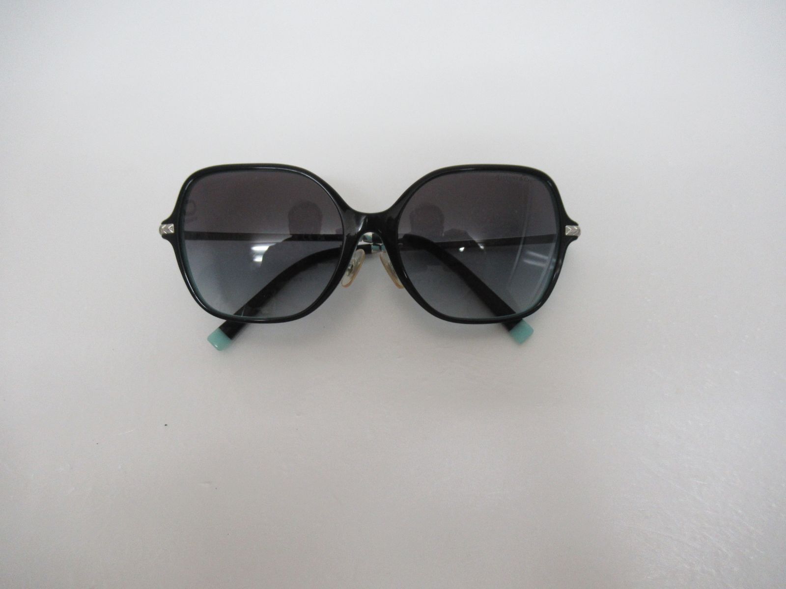 TIFFANY&Co. ティファニー TF4191-F　8055/3C　訳あり　サングラス　レディース　ユニセックス　 イタリア製　中古　度なし　人気　定番　即購入OK　K541