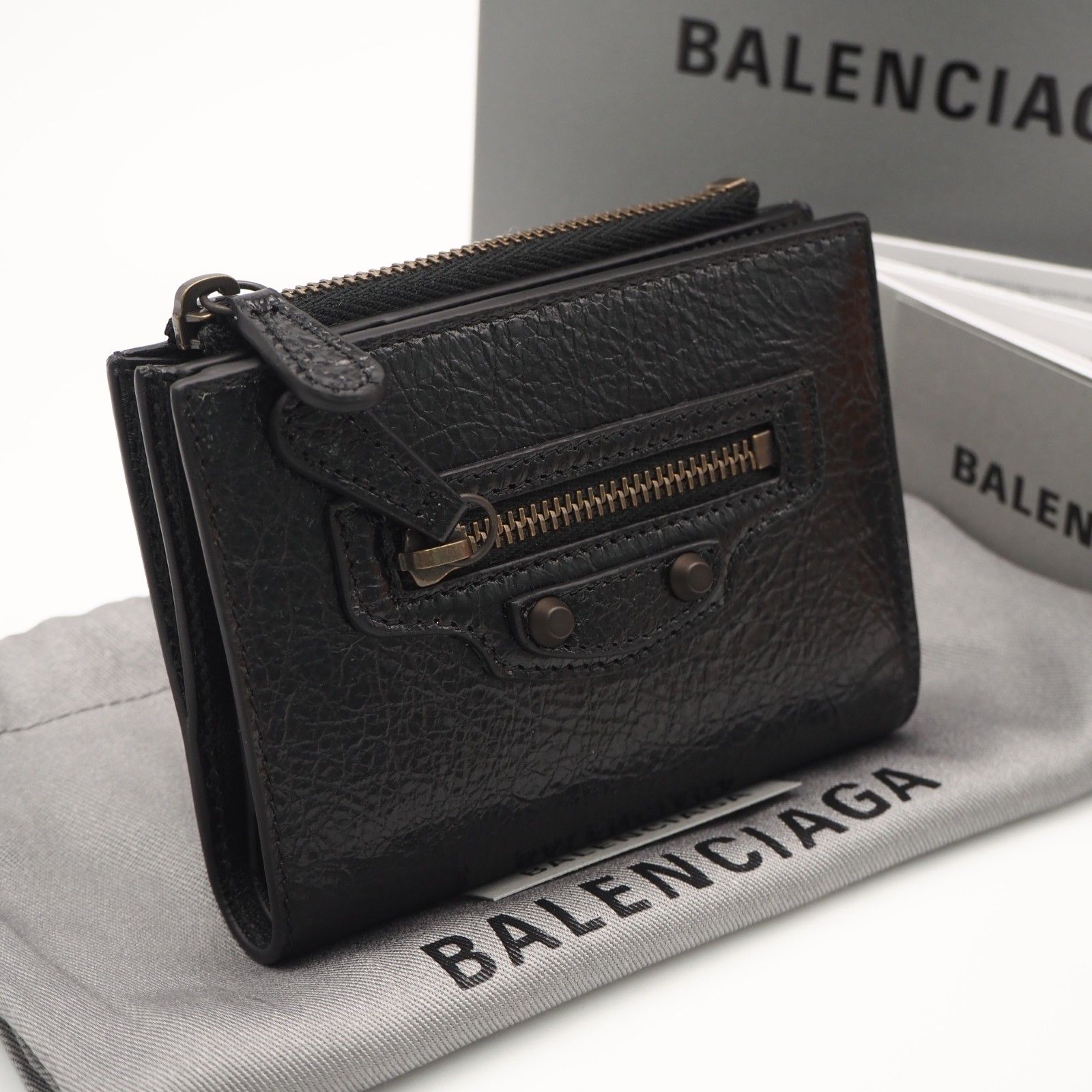 ★3日以内返品可★ 極美品 BALENCIAGA バレンシアガ Le City バイフォールドウォレット ブラック アリーナ 846360 二つ折り財布 ブラック ラムスキン メンズ