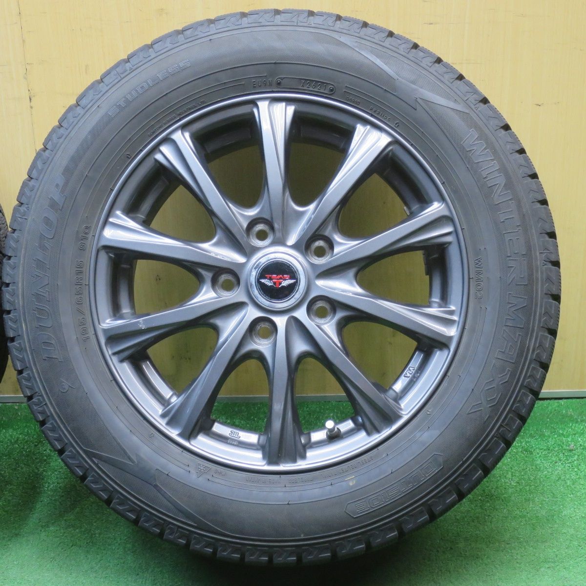 スタッドレスタイヤ　ホイール付き195/65R15ダンロップウインターマックス19年製バリ溝プリウス等 バリ溝！キレイ！9分☆スタッドレス 195/65R15 ダンロップ ウインター