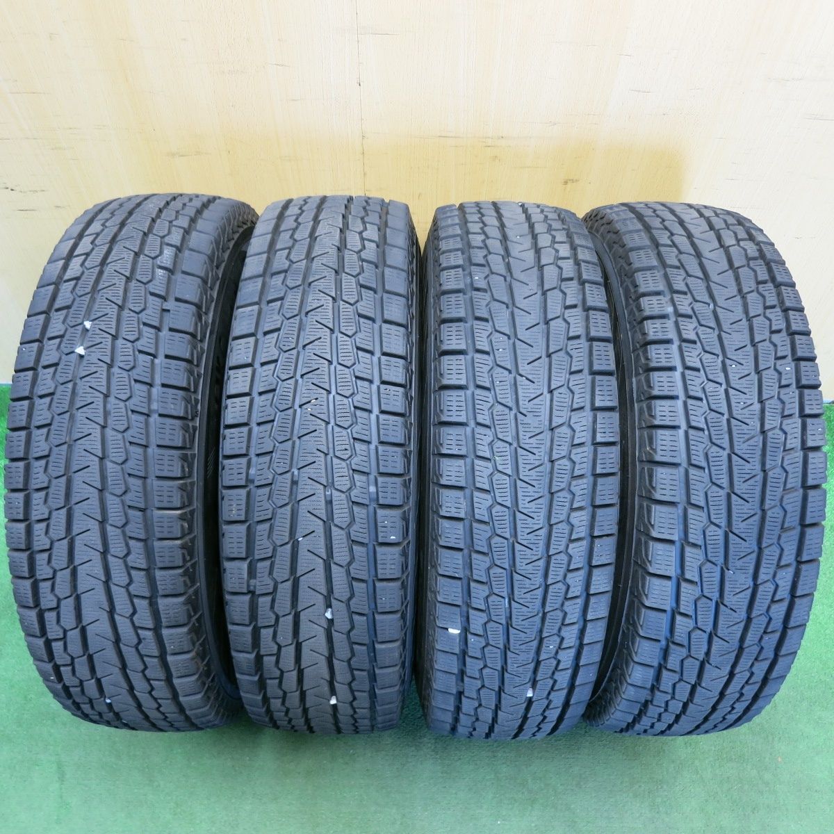【バリ溝】ハイエース　スタッドレス　195/80R15 107/105L LT バリ溝！9.5分☆トヨタ ハイエース 純正 スチール 195/80R15 107/105L