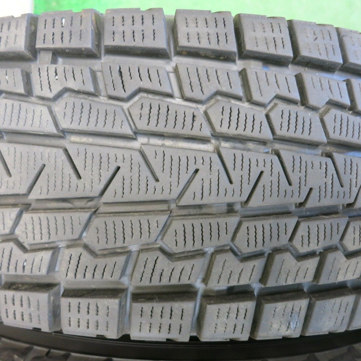 バリ溝！9.5分☆トヨタ ハイエース 純正 スチール 195/80R15 107/105L