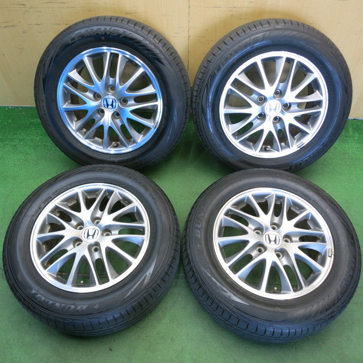 バリ溝！22年！9.5分☆ホンダ RB オデッセイ 純正 215/60R16