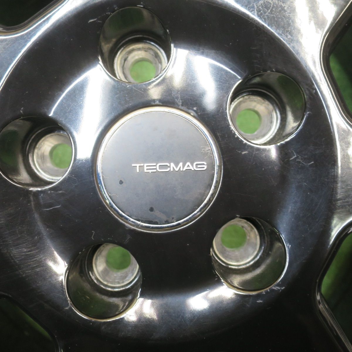 バリ溝！キレイ！9.5分☆BMW 等 TECMAG Type 207R 225/60R16 