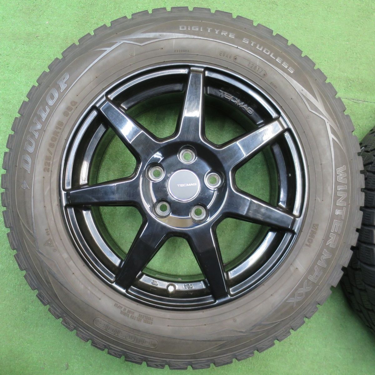 バリ溝！キレイ！9.5分☆BMW 等 TECMAG Type 207R 225/60R16 