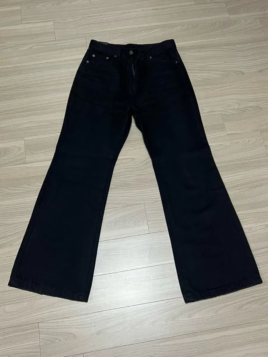 ダメージフレア デニムパンツ 48 出品