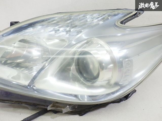 プリウス DAA-ZVW30 左ヘッドライト L 040 プリウス DAA-ZVW30 左ヘッドライトASSY S 040 コイト 47-29 ハロゲン