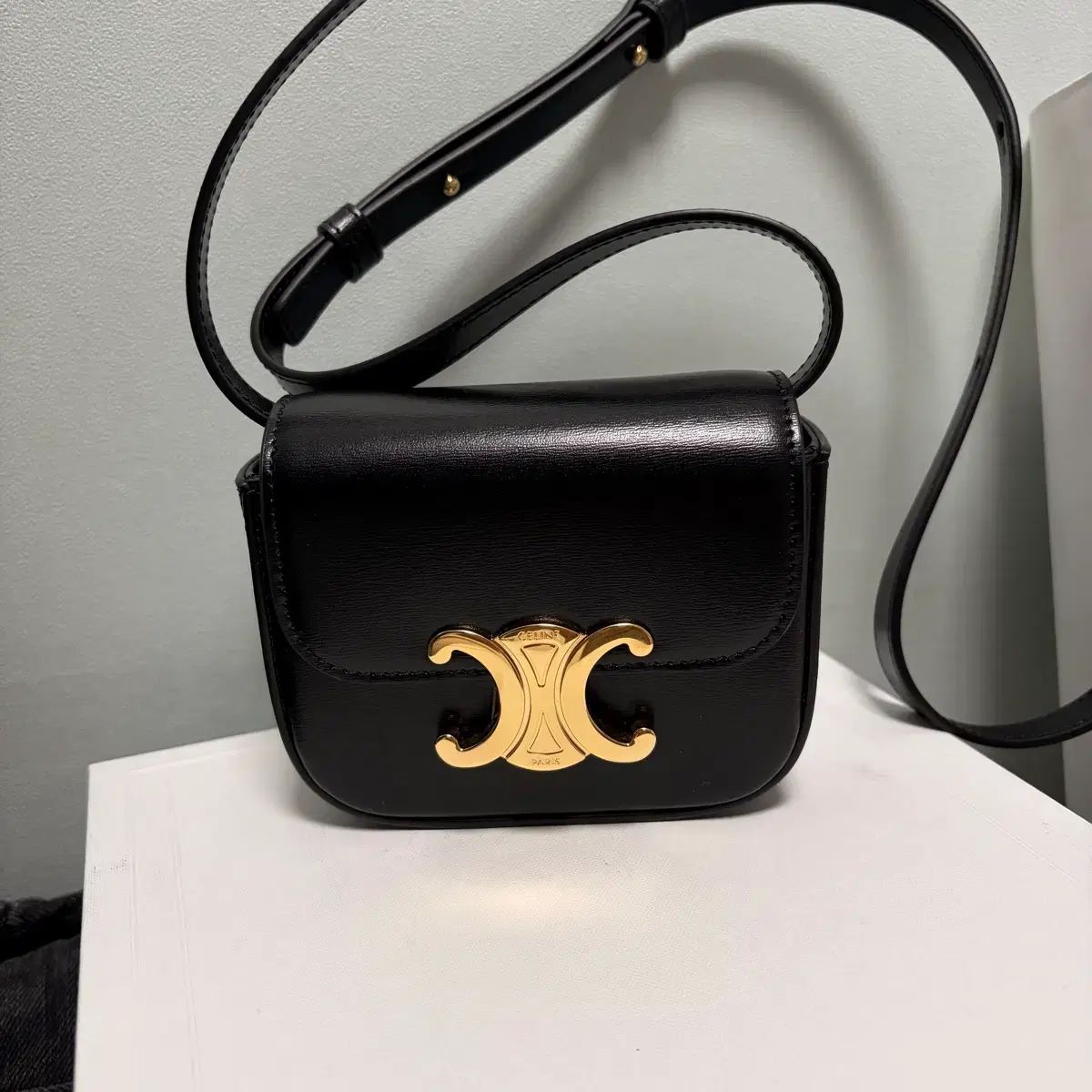 Celine セリーヌ ミニ クロード シャンティ カーフスキン ブラック S級