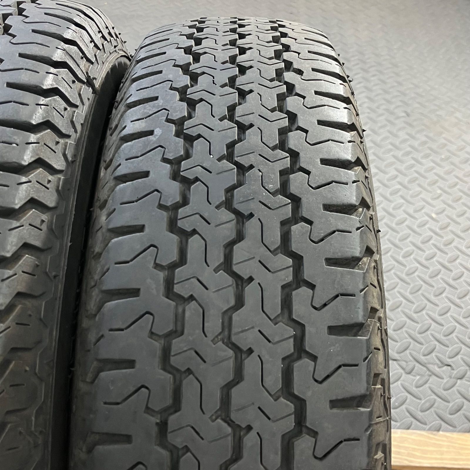 17年製 145R12 6PR LT ヨコハマ スーパーバン355 ダイハツ ハイゼット 