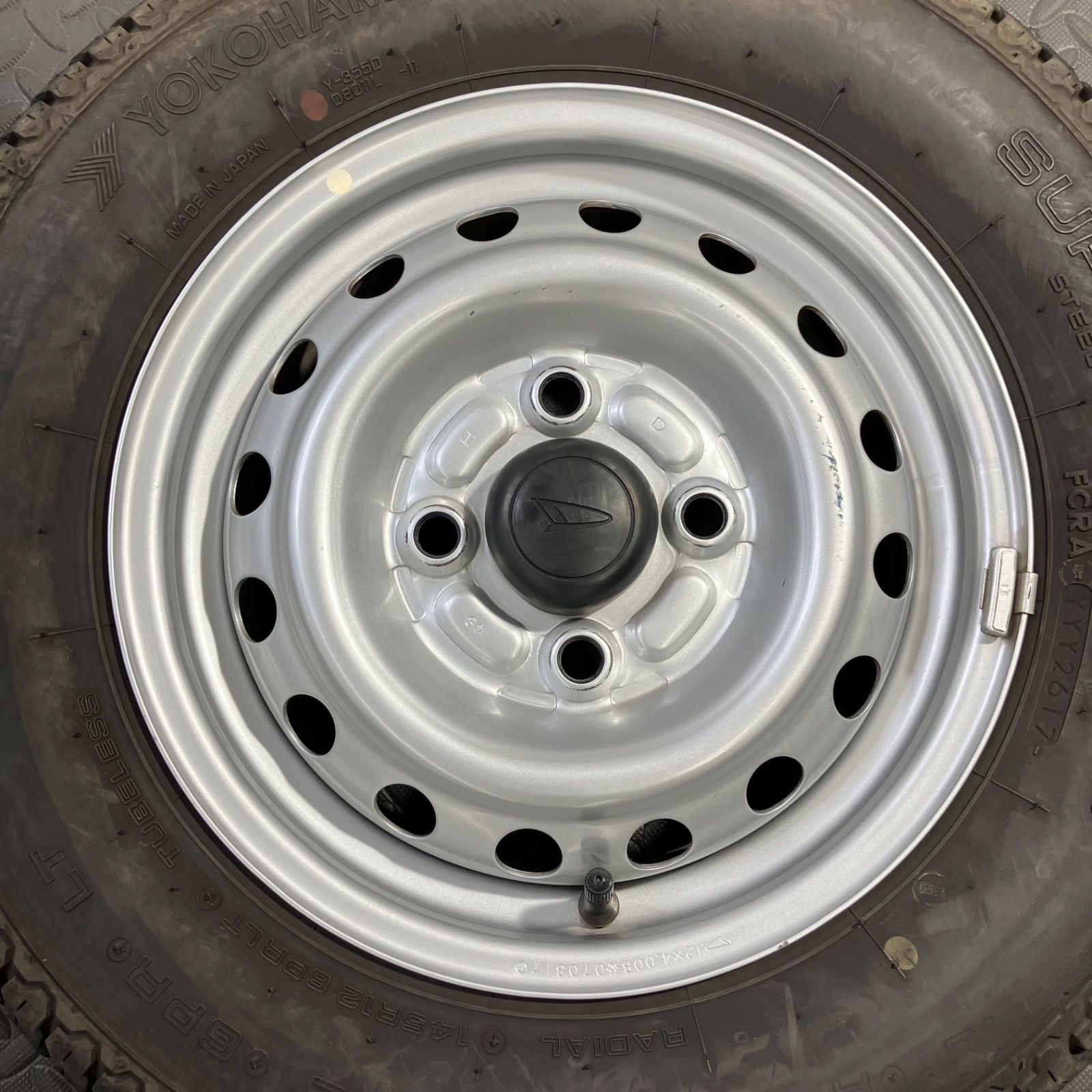 17年製 145R12 6PR LT ヨコハマ スーパーバン355 ダイハツ ハイゼット 