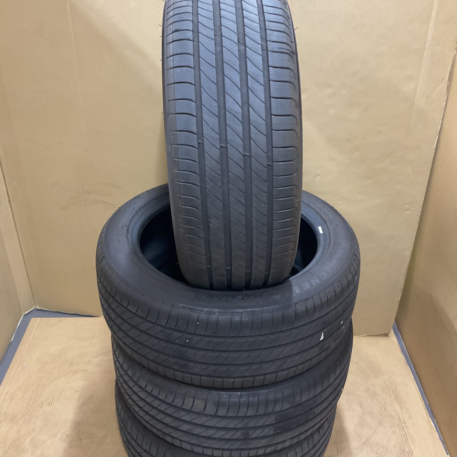 225/50R18 95V MICHELIN PRIMACY 4 4本セット 2025年製造