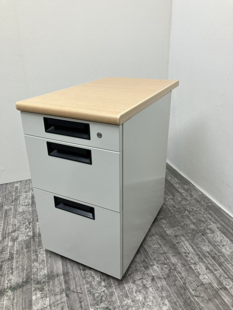 【中古品】プラス 3段脇机 ナチュラル