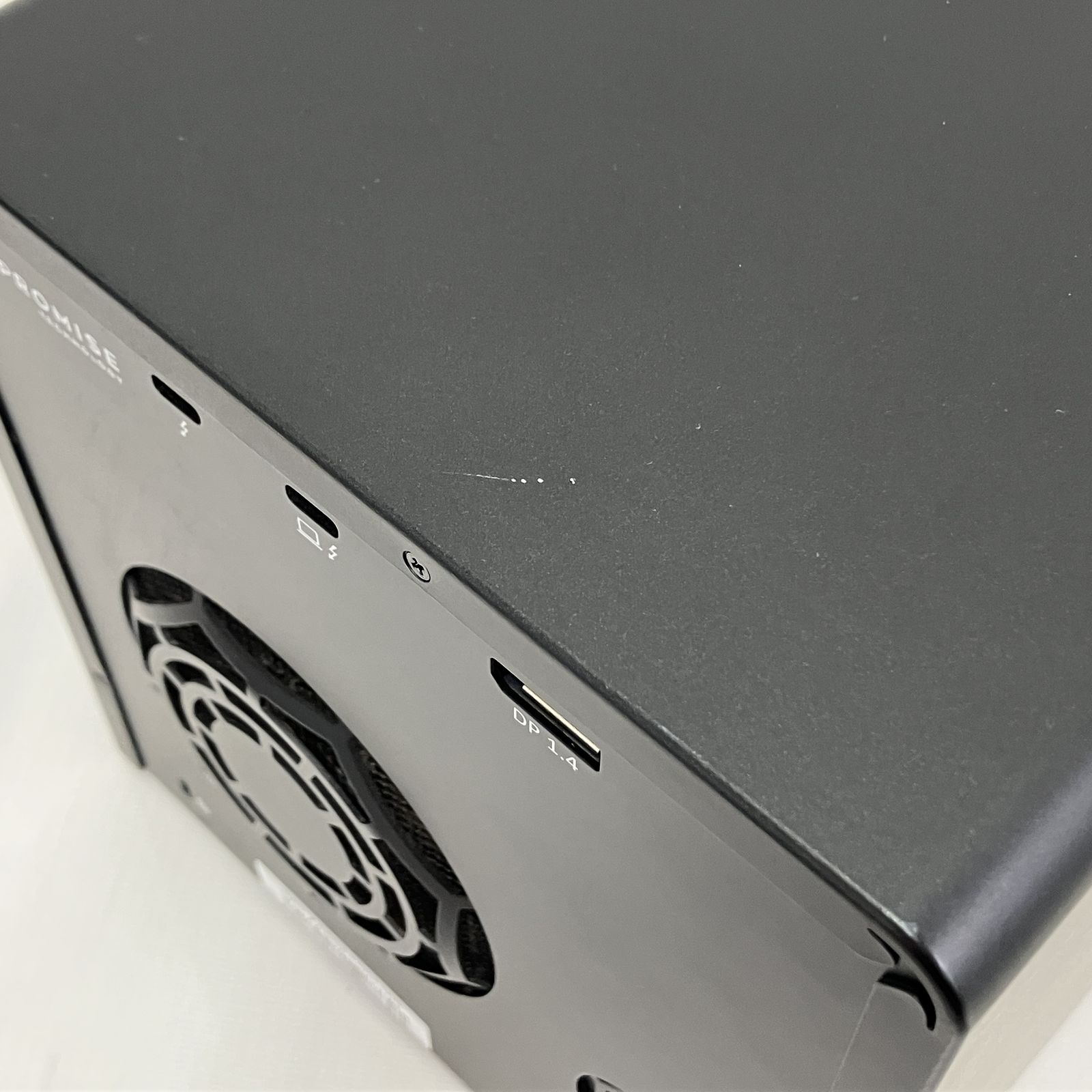 PROMISE Pegasus32 R4 外付け ストレージ 4ベイ Thunderbolt3 DP1.4 RAID ジャンク T10933847