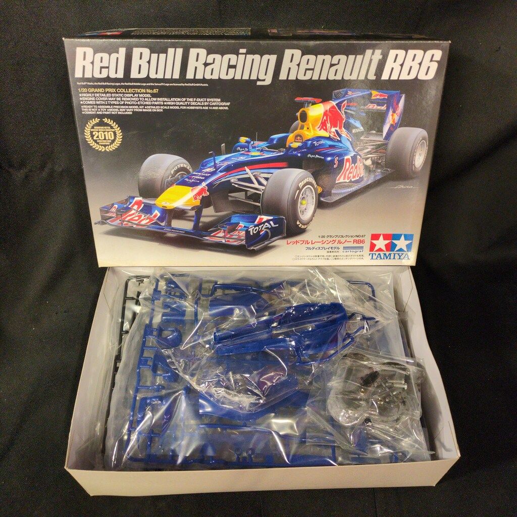 タミヤ 1/20グランプリコレクション フルディスプレイモデル レッドブル レーシング ルノー RB6 67