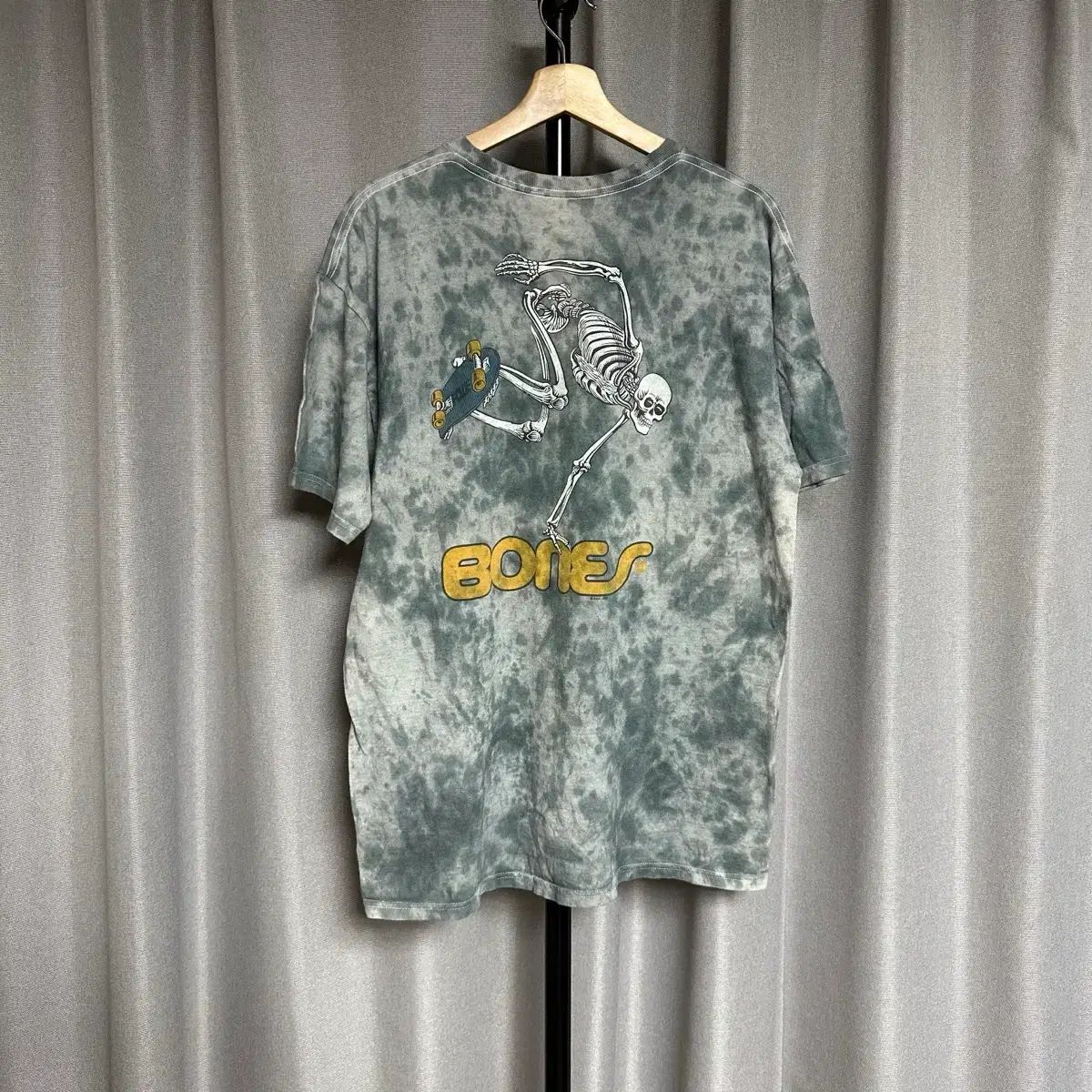 00s パウエル・ペラルタ ボーンズ スケルトン タイダイ Tシャツ