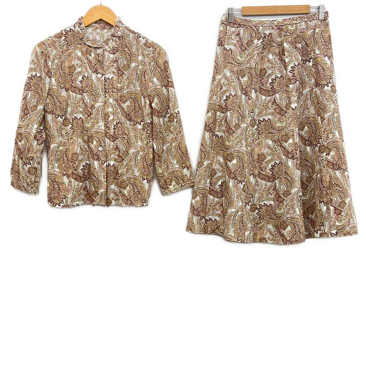 Leilian(レリアン) スカートセットアップ レディース美品 - 白×ピンク×マルチ WHITE LABEL/ペイズリー柄/フリル/シースルー 8,030円