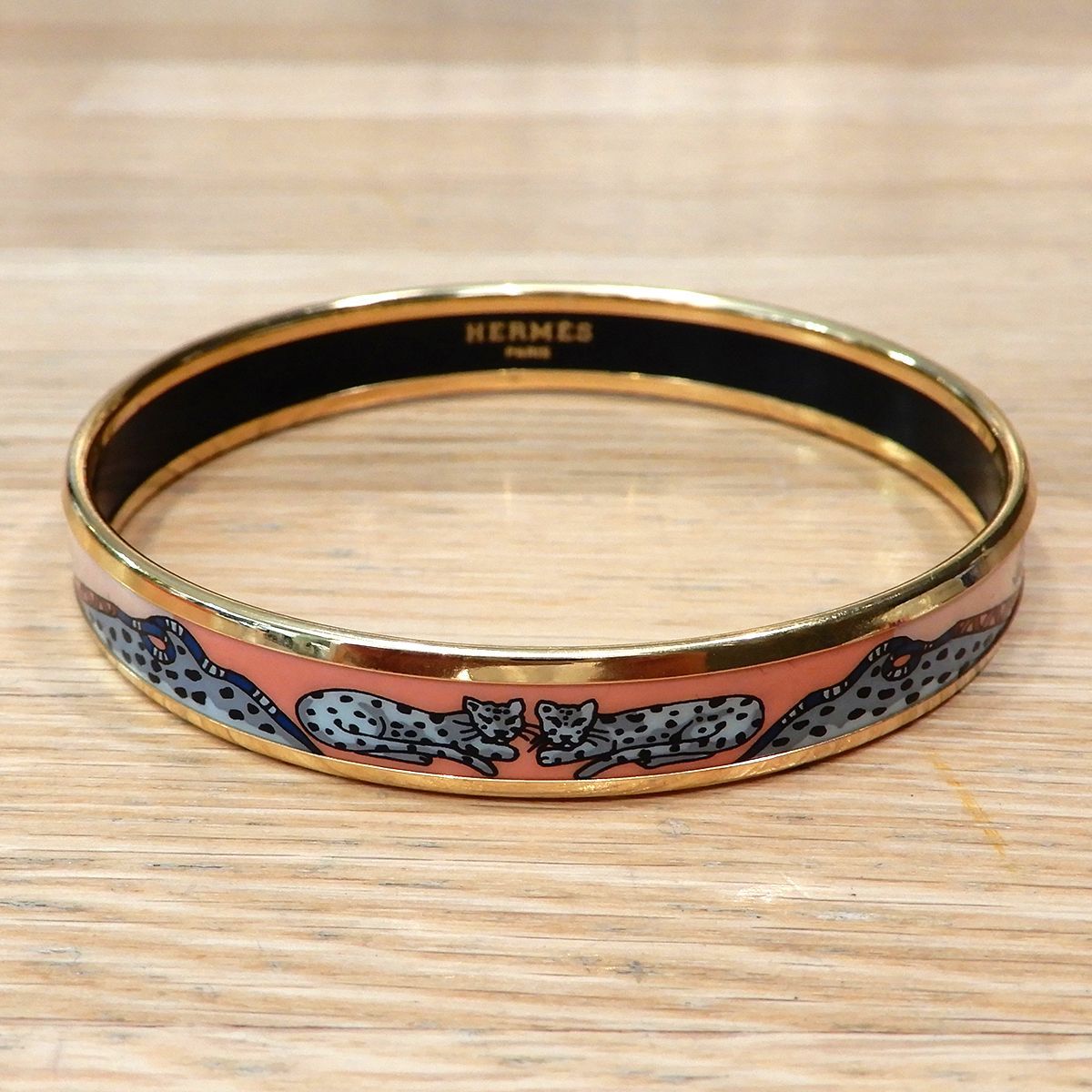 美品 エルメス エマイユPM ゴールド パンサー柄 七宝焼き バングル ブレス 美品 エルメス エマイユPM ゴールド パンサー柄 七宝焼き バングル