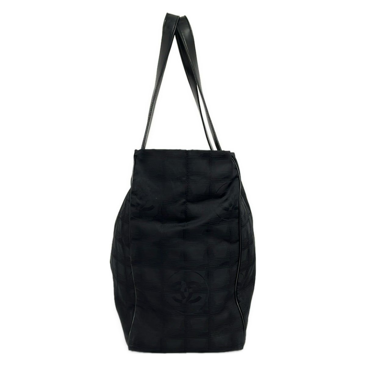 レディース CHANEL(シャネル) トートバッグ ニュートラベルライントートMM 黒 レザー