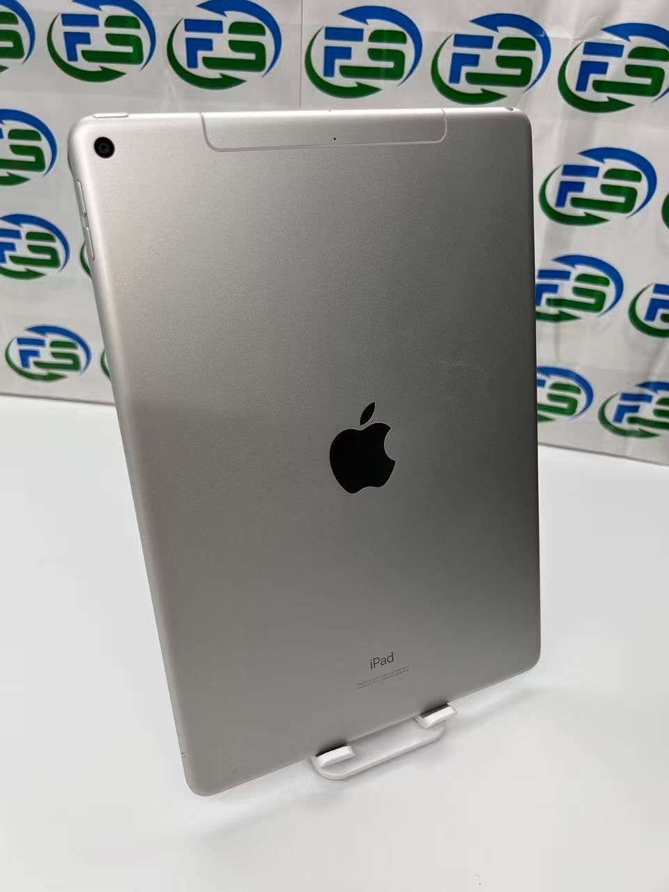 iPad Air 3 256GB Cellular シルバー 訳あり - メルカリ
