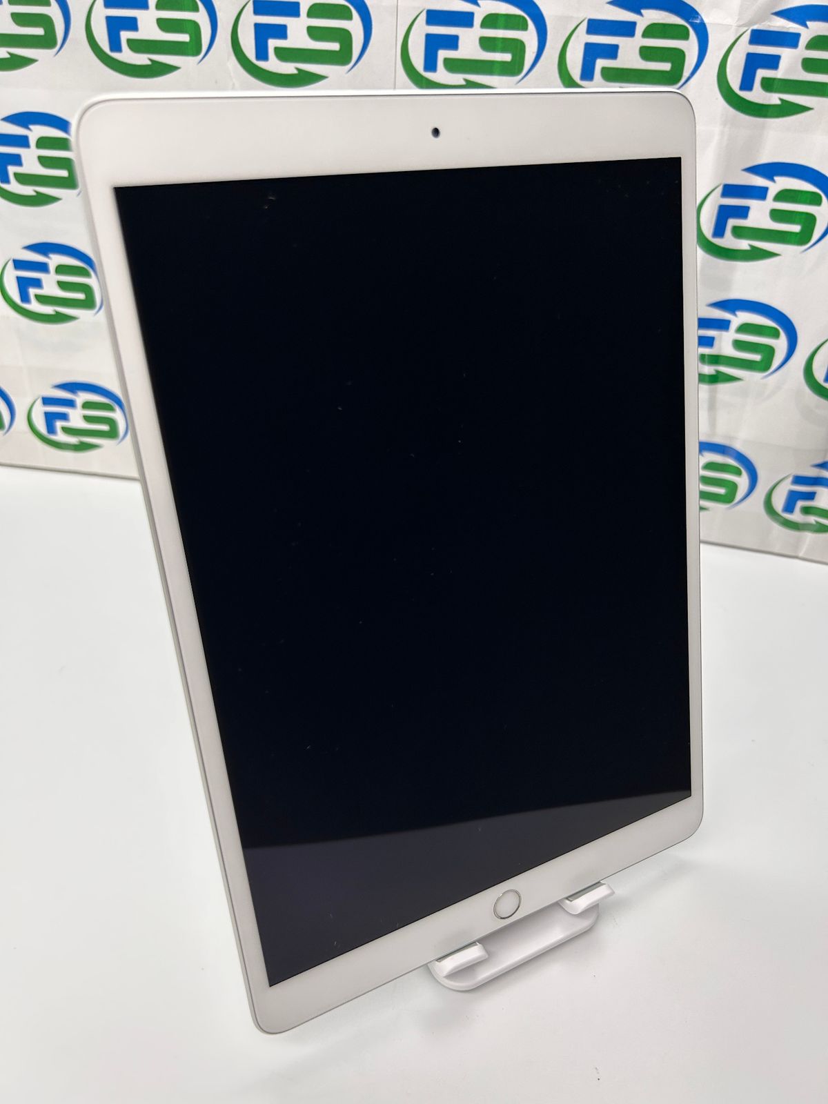 iPad Air 3世代 256GB シルバー（訳あり）- メルカリ