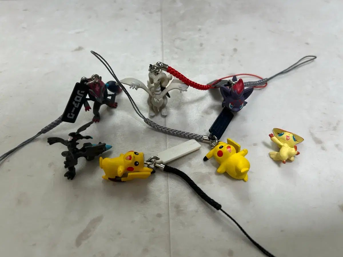 ポケモン フィギュア キーホルダー (早く売り切れる前にゲットしてください)