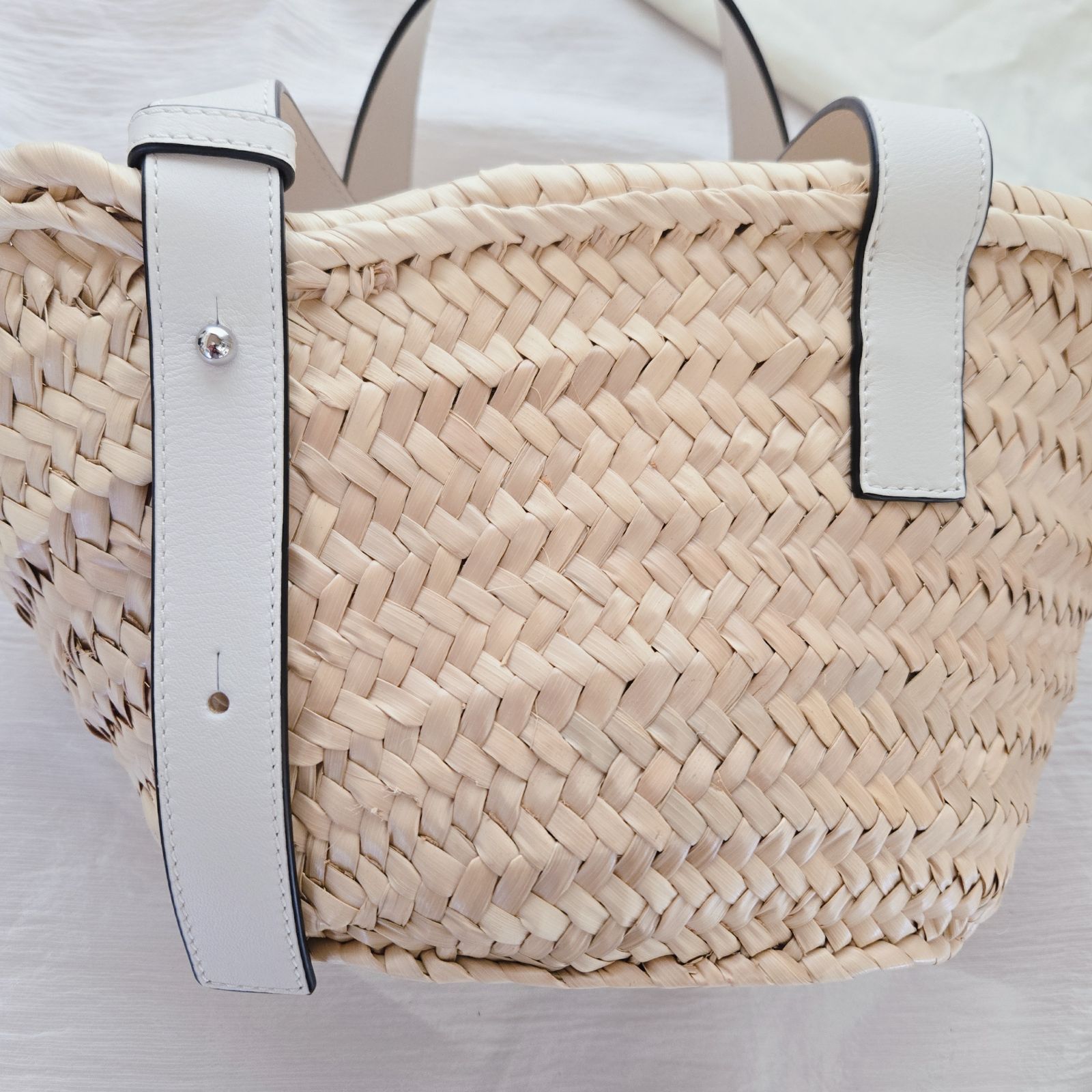 美品 LOEWE ロエベ バスケットバッグ スモール かごバッグ ホワイト 