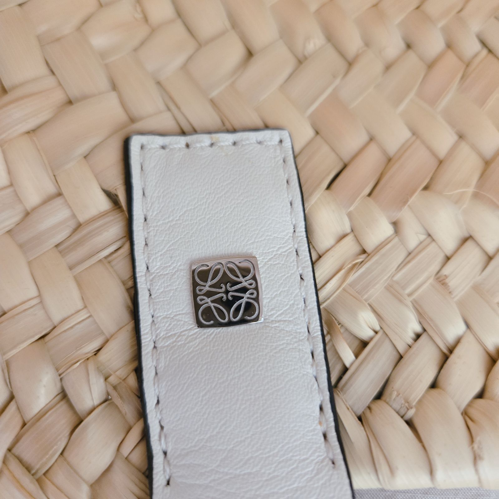 美品 LOEWE ロエベ バスケットバッグ スモール かごバッグ ホワイト