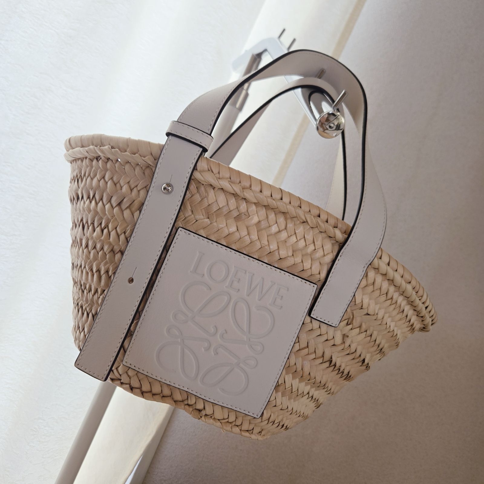 美品 LOEWE ロエベ バスケットバッグ スモール かごバッグ ホワイト 