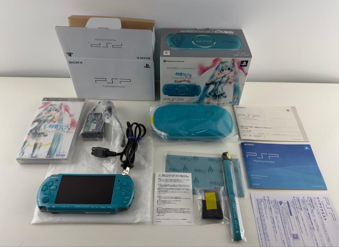 未使用品 PSP3000 初音ミク project DIVA 2nd 本体 SONY ポータブル ターコイズブルー