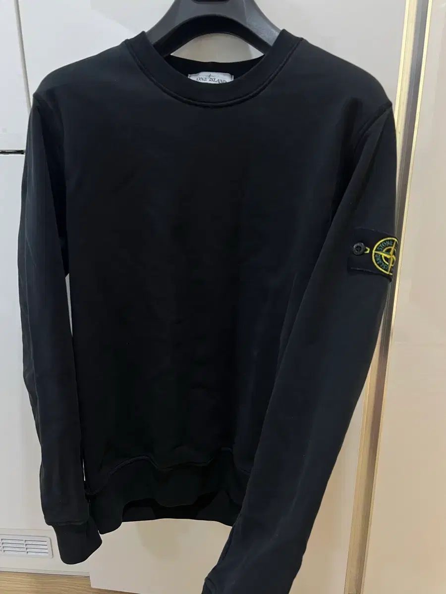 24ss STONE ISLAND ストーンアイランド ブラック スウェット M