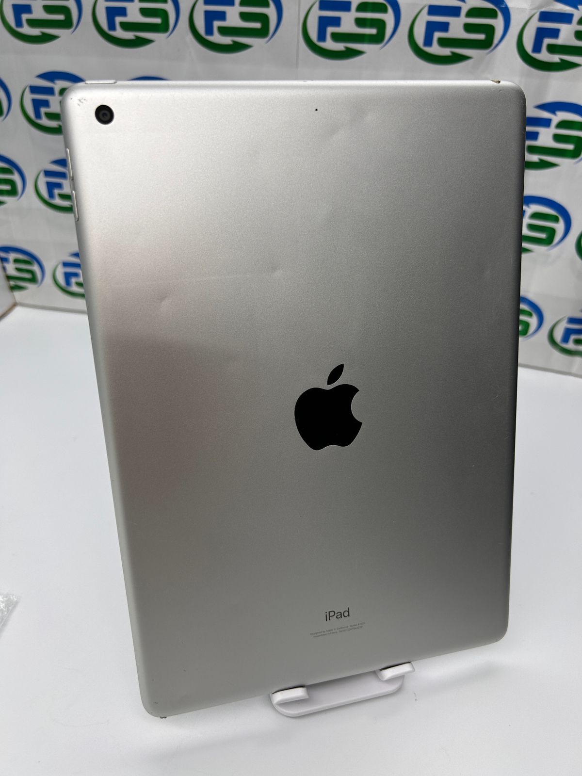 iPad 第9世代 Wi-Fi 64GB シルバー MK2L3J/A A2602 Cランク 液晶、筐体