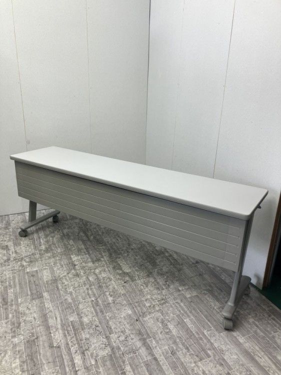 【中古品】オカムラ 1800サイドスタックテーブル グレー 26,640円