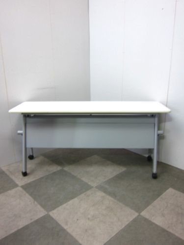 【中古品】 1500サイドスタックテーブル ホワイト