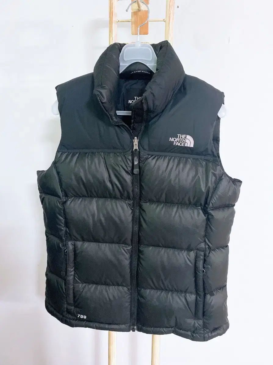 THE NORTH FACE ザノースフェイス レディース Nuptse(ヌプシ) グースダウン 700フィルパワー ブラック ダウンベスト