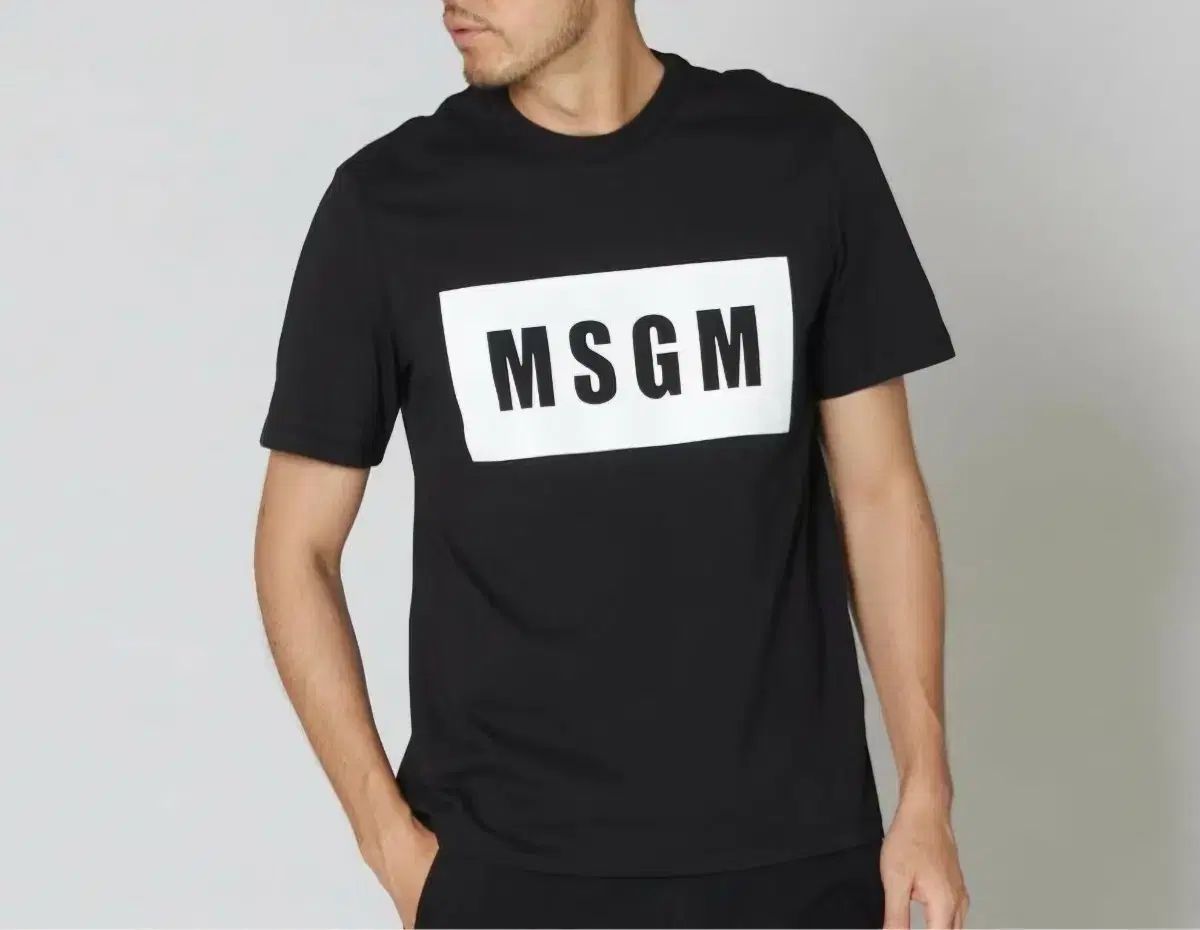 MSGM ブラック ロゴ 半袖 Tシャツ