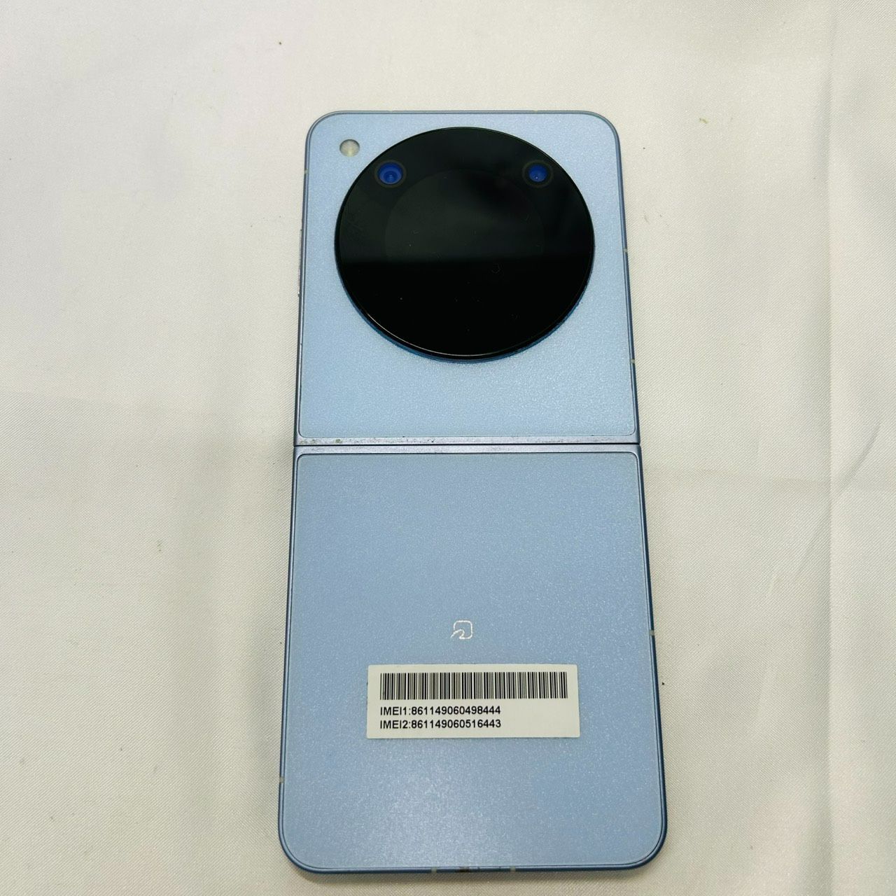 S【中古】ZTE製折りたたみスマートフォン Libero Flip android ブルー